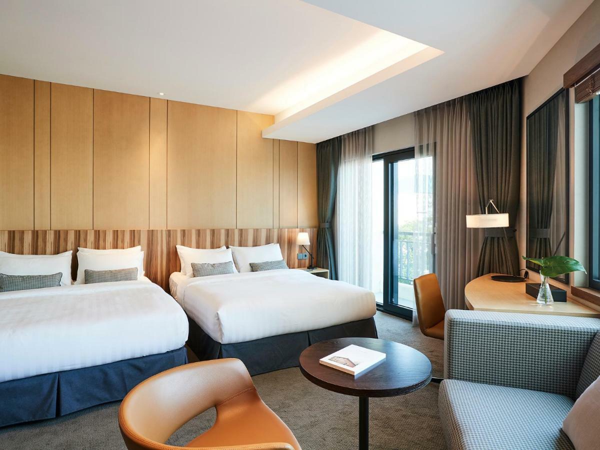 סאוגוויפו The Suites Hotel Jeju מראה חיצוני תמונה